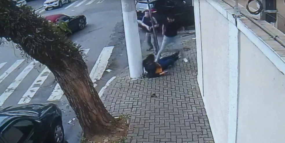 Empresário é preso após atirar em suspeito de assalto já rendido