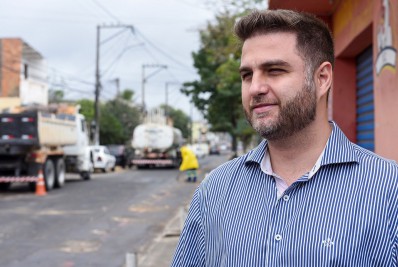 Obras de asfaltamento de 103 ruas são iniciadas e prefeito já anuncia novo 