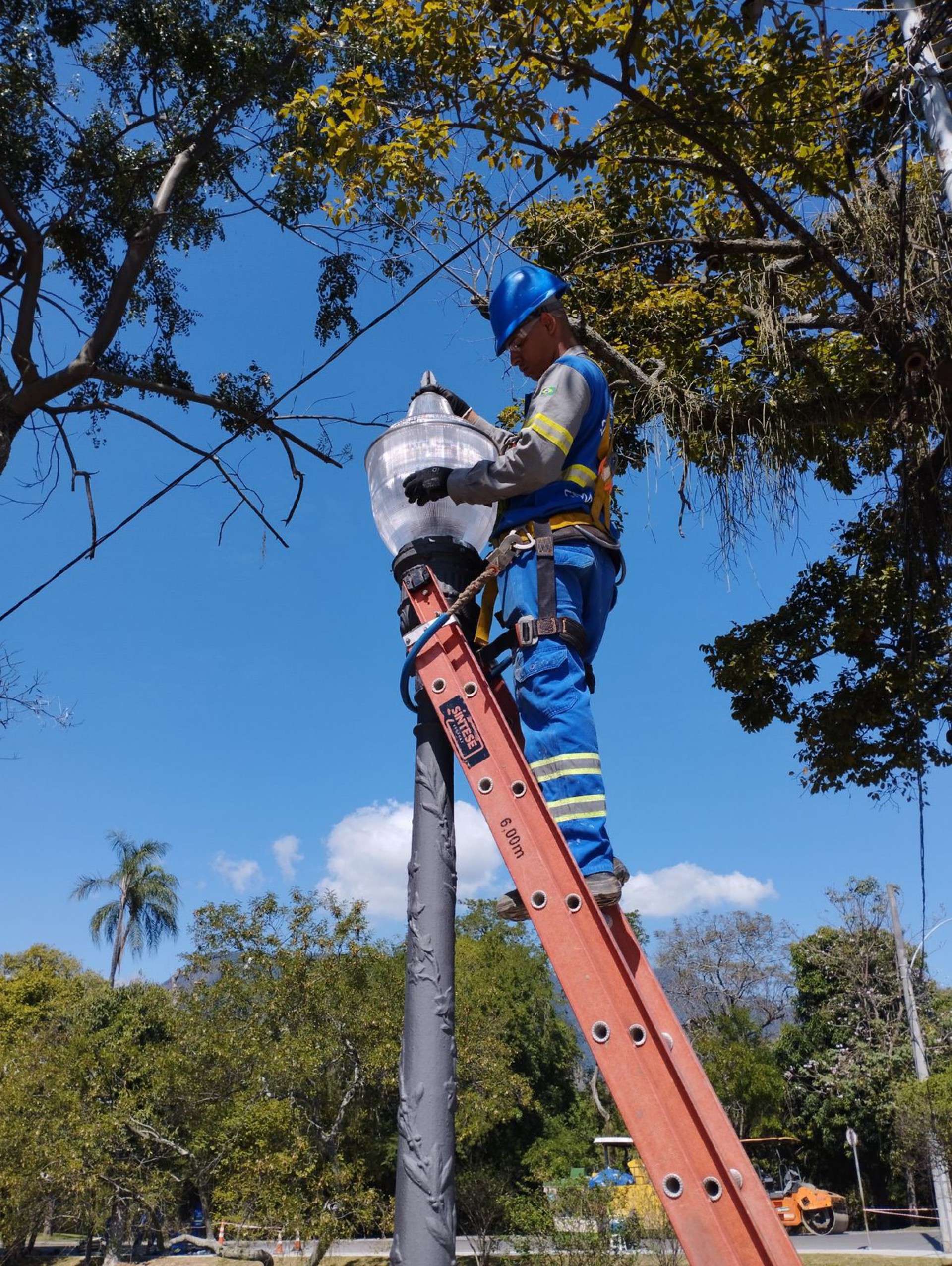 Smartluz está implantando postes de fibra na Quinta da Boa Vista - Divulgação / Rioluz
