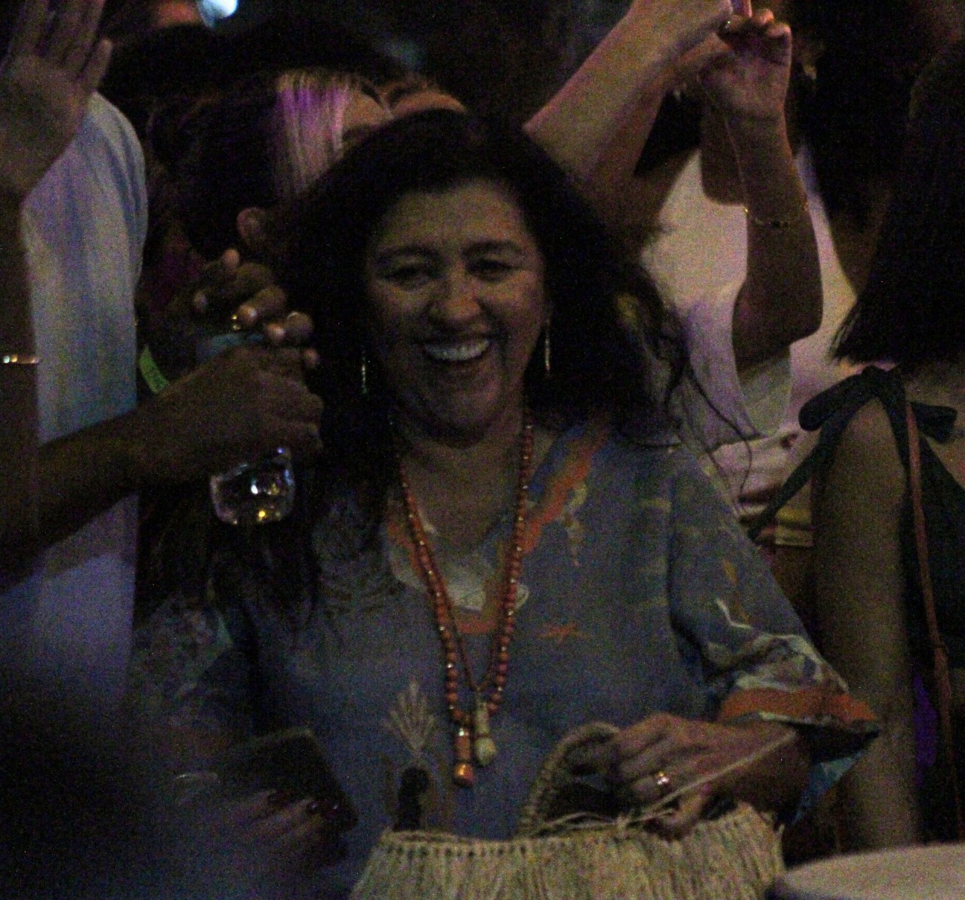 Chay Suede, Regina Casé, Douglas Silva e outros famosos comemoram aniversário de Vinícius Feyjao, no Rio - AgNews / Adão