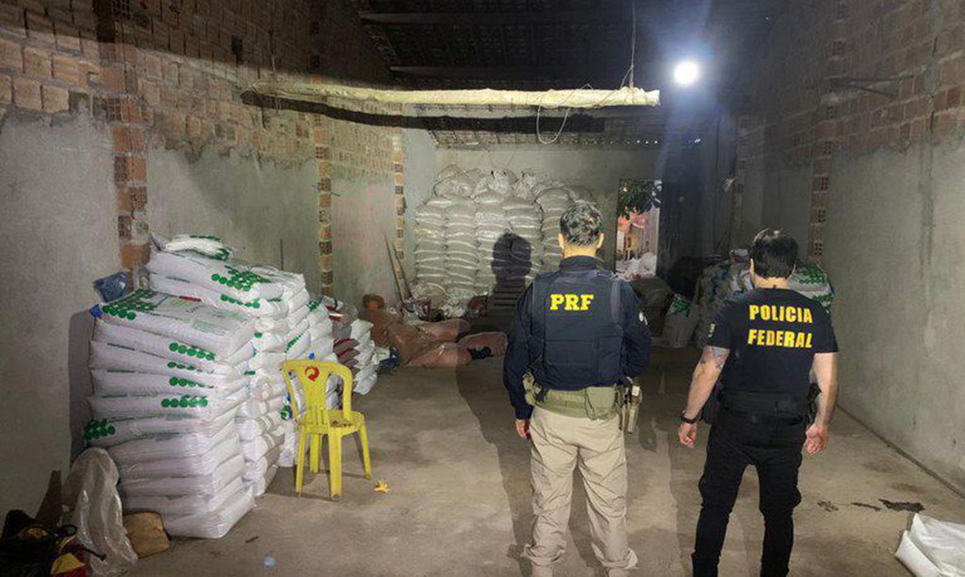  'Operação Terra Infértil' conta com contingente de 31 policiais federais e 36 policiais rodoviários federais 