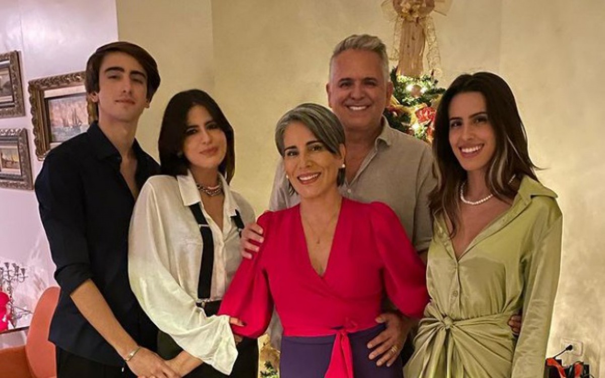 Bento, Antonia, Orlando Morais, Gloria Pires e Ana