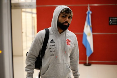 Gabigol rebate critica de torcedor do Flamengo por cartões: ‘Sou quem tem mais jogos no ano’