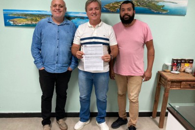 Alexandre Martins, Prefeito de Búzios, renova convênio com a Escola de Música Villa-Lobos do Rio de Janeiro