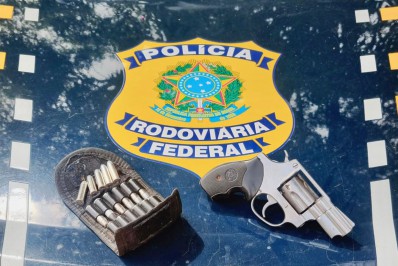 PRF apreende revólver durante fiscalização na BR-040