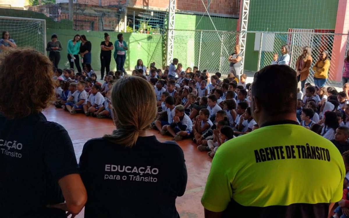 Os estudantes com idade entre cinco a dez anos participaram de palestras, atividades e intera&ccedil;&otilde;es l&uacute;dicas