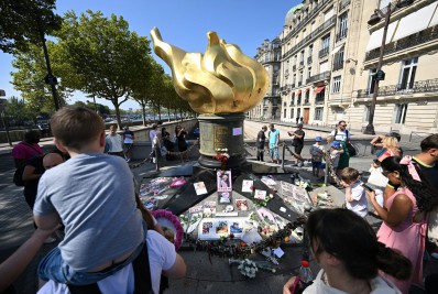 'Princesa do povo', Diana recebe homenagens 25 anos após trágica morte em Paris