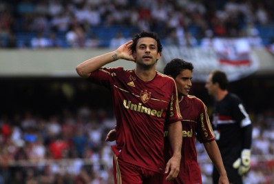 Conselho Deliberativo do Fluminense aprova terceira camisa, na cor grená