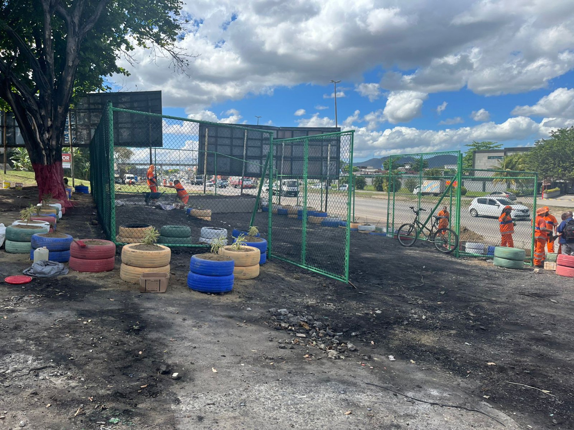 Ecopontos são locais de entrega voluntária de resíduos domiciliares e pequenos volumes de entulho, bens inservíveis e galhadas - Divulgação