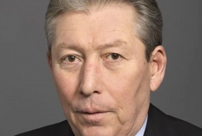 Oligarca russo morre após cair de janela de hospital em Moscou