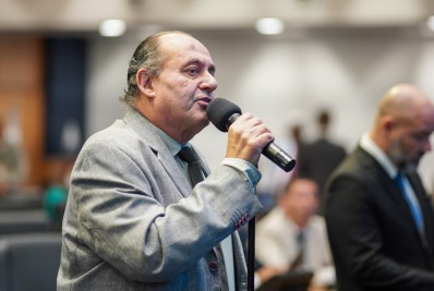 Deputado Eurico Jr. comenta garantia do emprego de servidores da Cedae