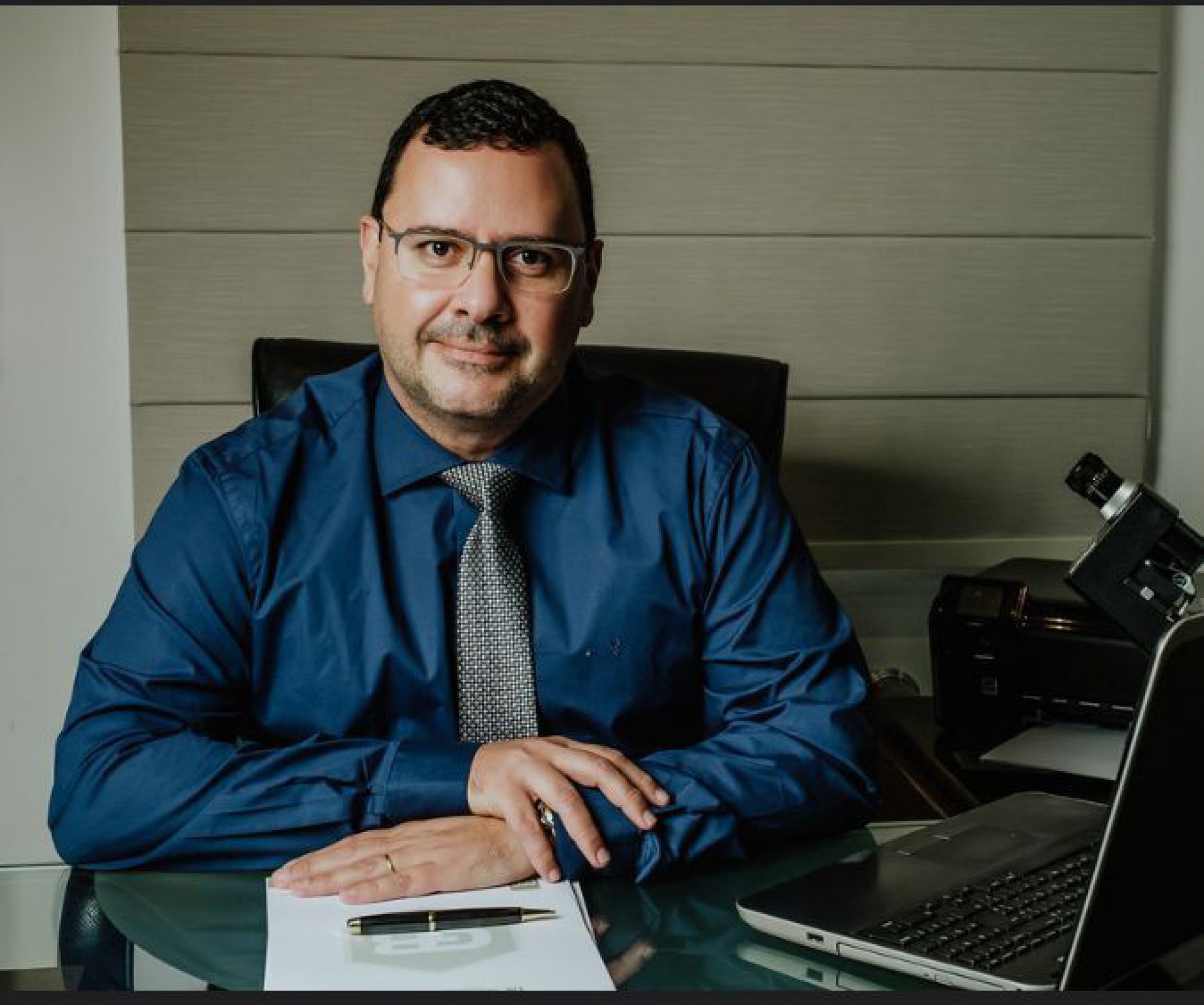 O cirurgião geral Glaucio Boechat, formado há 22 anos pela Universidade Federal Fluminense - Divulgação