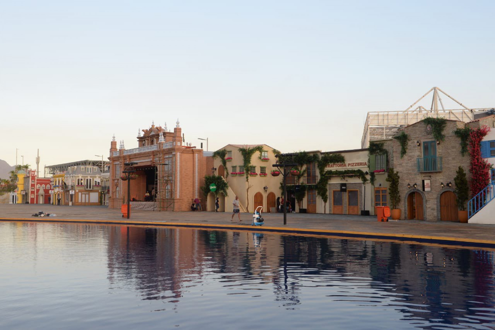 Entardecer na Cidade do Rock, que se prepara para receber o Rock in Rio - Sandro Vox / Agência O Dia