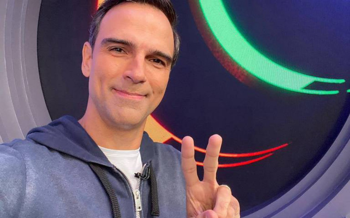 Tadeu Schmidt segue no comando do 'BBB' - Reprodução/Globo