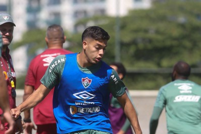 Nonato chega ao Rio para realizar exames e assinar com o Fluminense