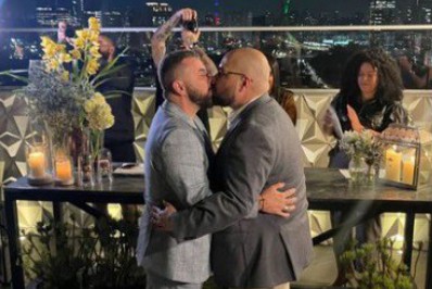 Tiago Abravanel se casa com Fernando Poli em São Paulo