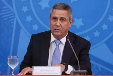 TSE manda aumentar nome de Braga Netto em vídeos de Bolsonaro