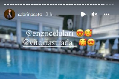 Enzo Celulari e Vitoria Strada cuidam da recreação de Zoe, filha de Sabrina Sato