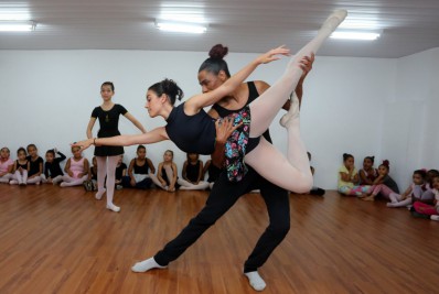 Escola de balé em Manguinhos é ferramenta de transformação