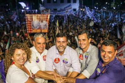 Freixo faz comício para mais de 10 mil pessoas em Maricá