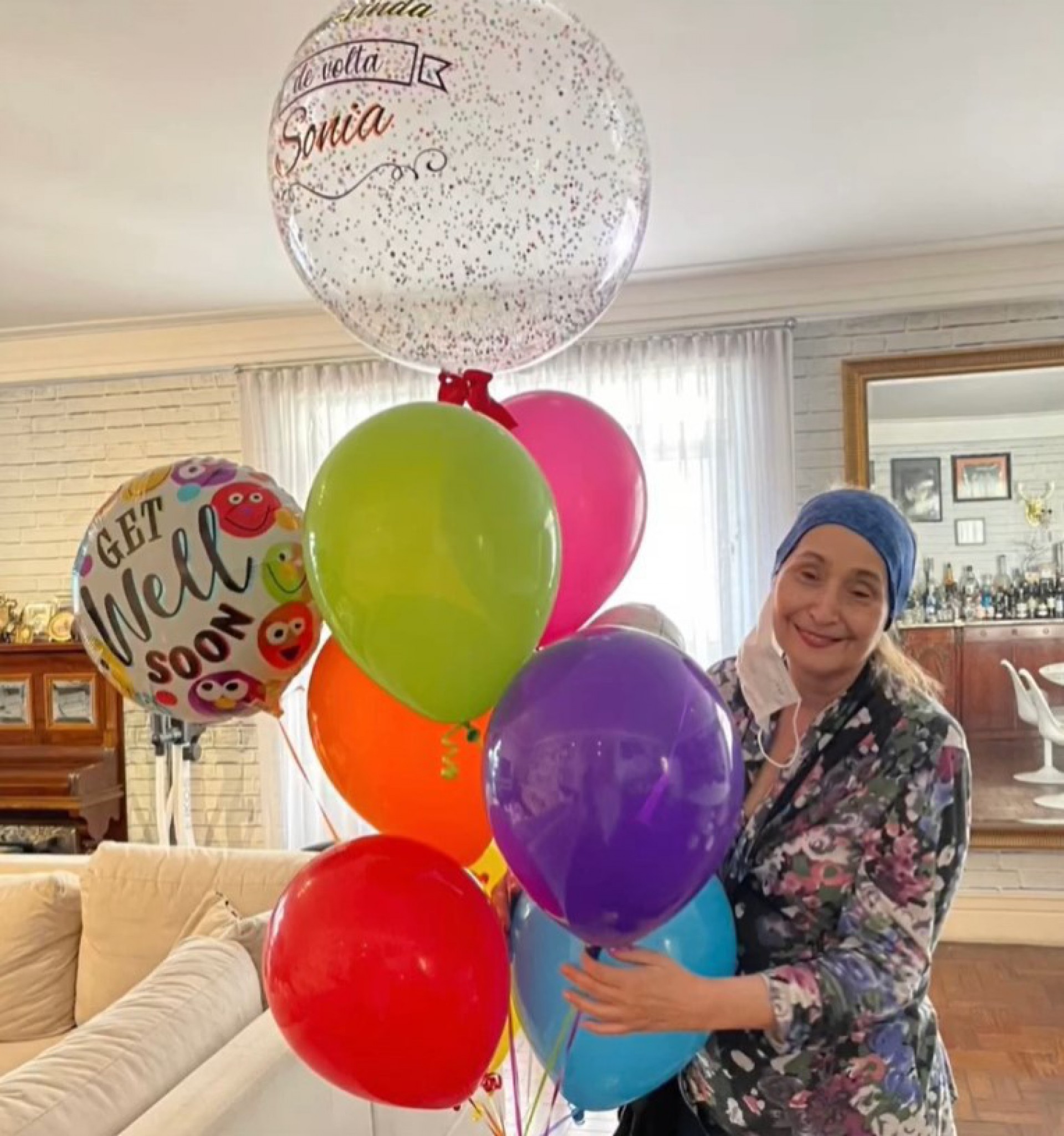 Sonia Abrão recebe alta hospitalar - Reprodução/Instagram