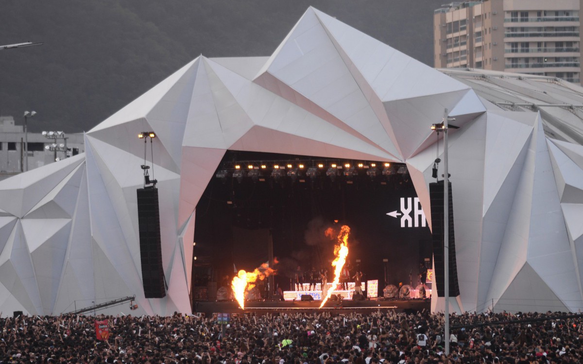 Segundo dia do Festival Rock In Rio, realizado na Cidade do Rock, Zona Oeste do Rio de Janeiro, neste sabado(03).
  - Sandro Vox/Agência O Dia