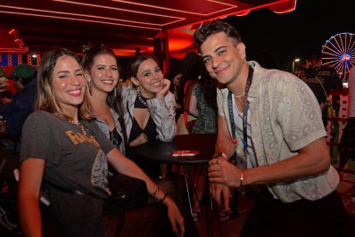 Thati Lopes e Victor Lamoglia comemoram volta do Rock in Rio após a pandemia