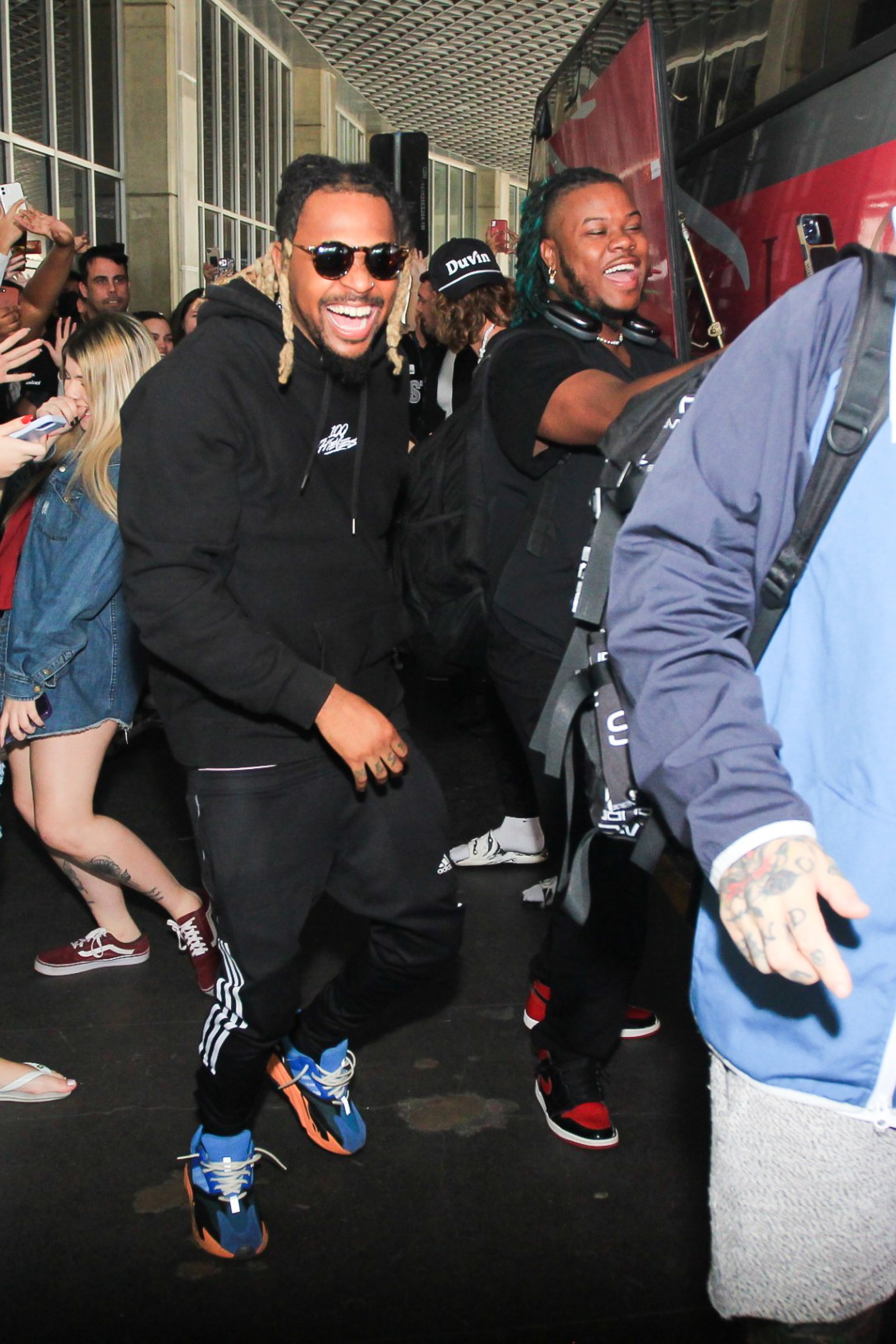 Equipe de Justin Bieber desembarca no Brasil para se apresentar no Rock in Rio - Ag. News