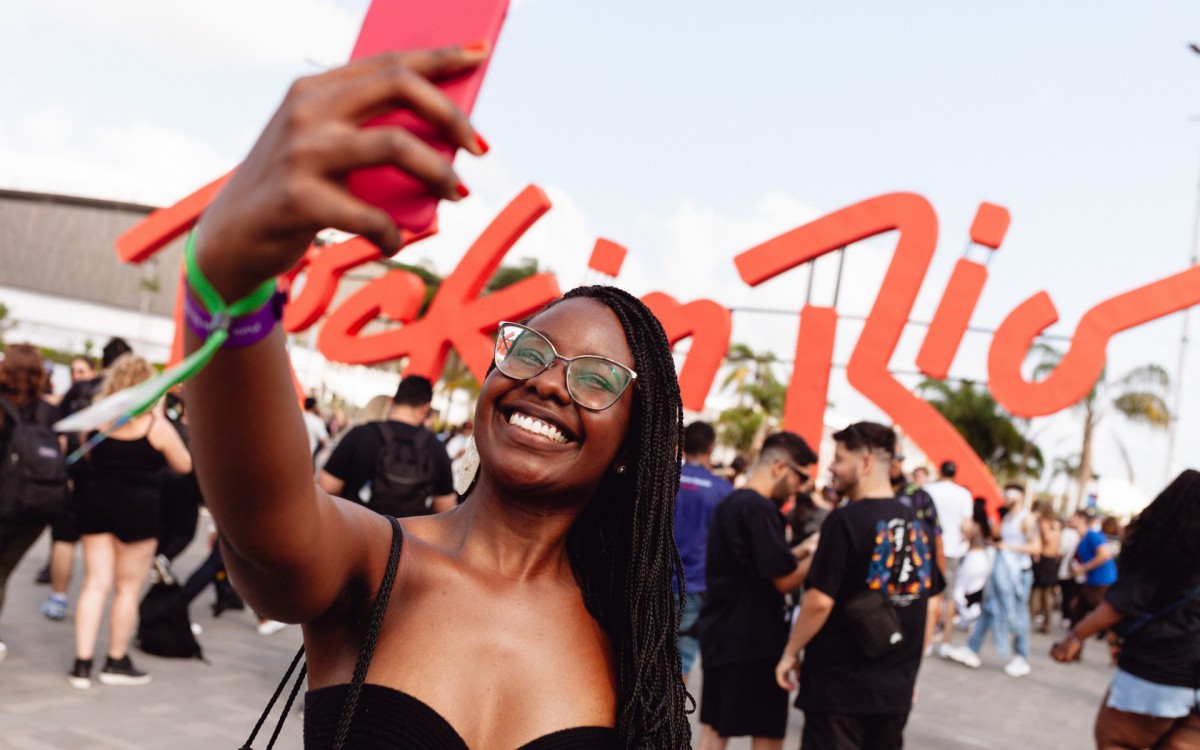 Segundo dia de Rock in Rio 2022 recebe p&uacute;blico mais jovem 