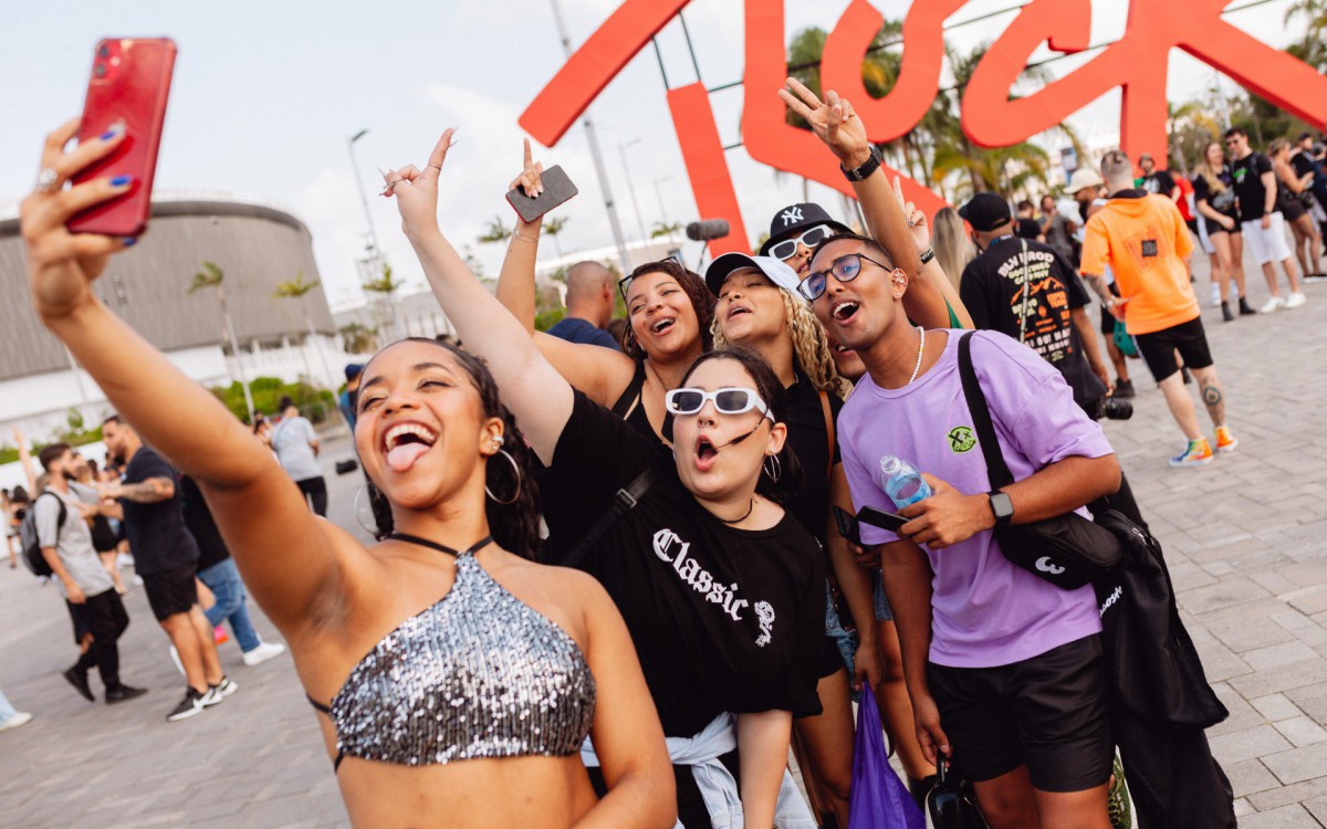 Segundo dia de Rock in Rio 2022 recebe p&uacute;blico mais jovem 