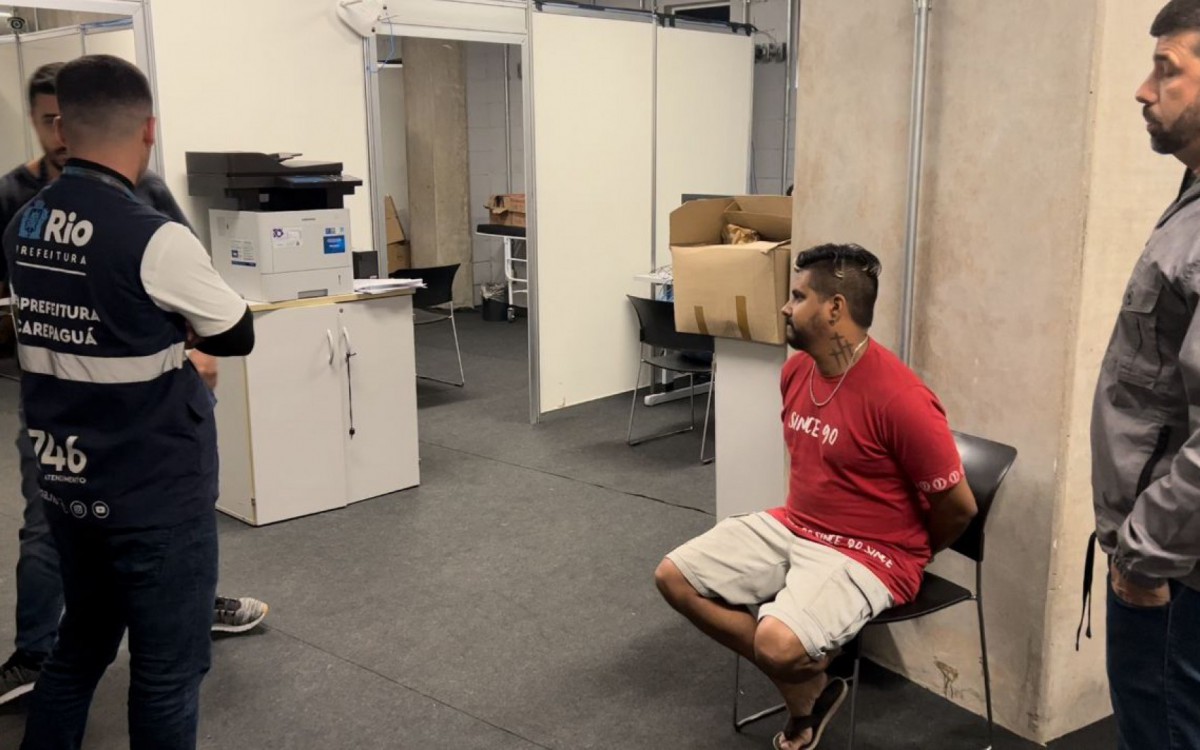 Policiais &agrave; paisana foram at&eacute; a casa do homem acompanhados de assessores da Subprefeitura e realizaram a pris&atilde;o