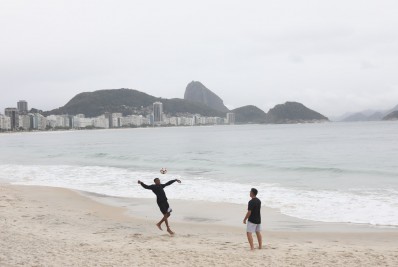 Rio tem previsão de chuva fraca e ventos moderados neste domingo