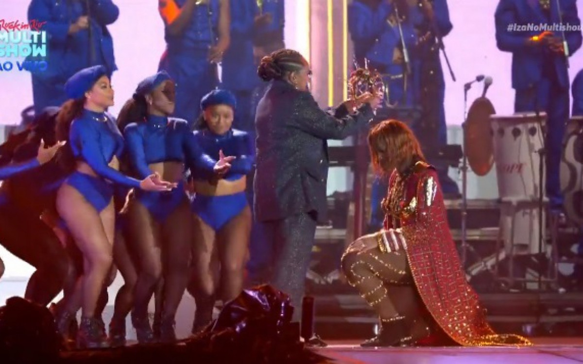 Iza leva a m&atilde;e, Isabel Cristina, ao Palco Mundo do Rock in Rio