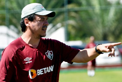 Atuações irregulares contra o Fortaleza mantém escalação do Fluminense contra o Corinthians indefinida