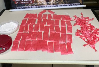 Policiais do 25º BPM prendem quatro pessoas com drogas na Região dos Lagos