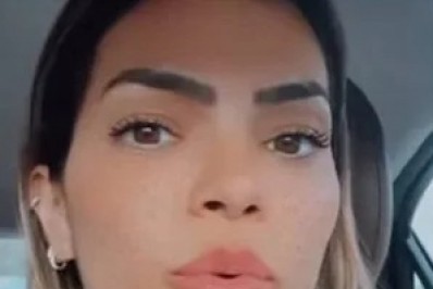 Kelly Key entrega locais inusitados onde já fez cocô: 'Caixa de pizza'