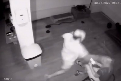 Homem que agrediu síndica está proibido pela Justiça de manter qualquer contato com a vítima