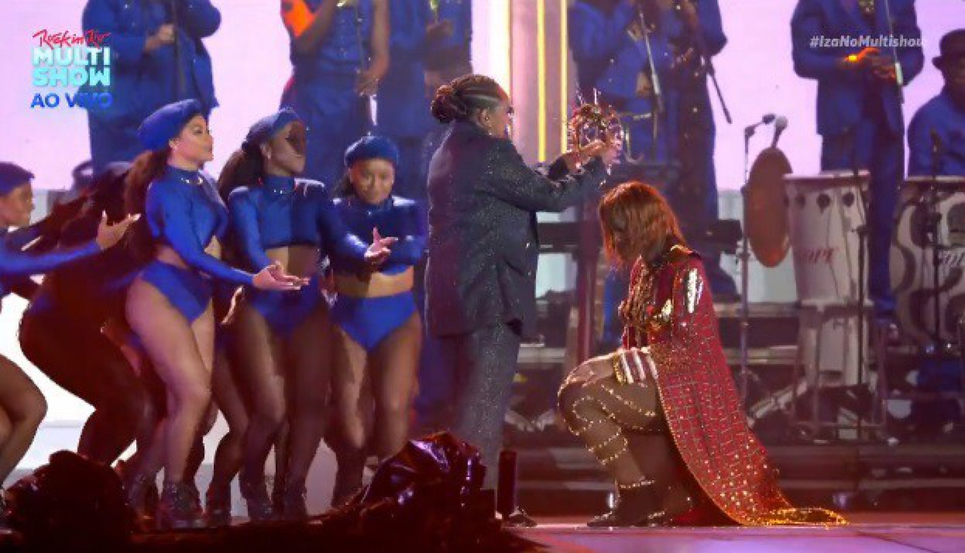 Iza leva a mãe, Isabel Cristina, ao Palco Mundo do Rock in Rio - Reprodução