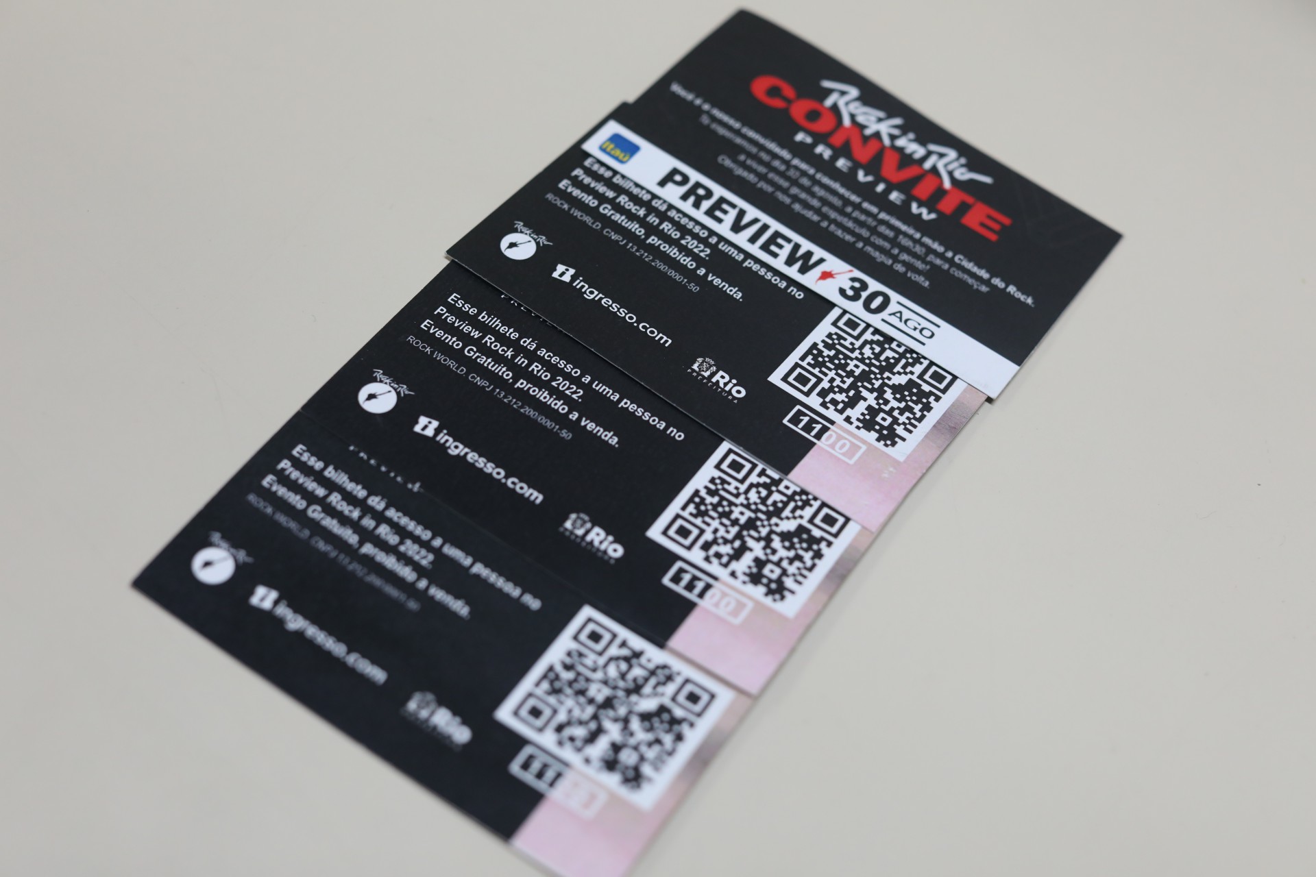 Policiais da 16º DP investigam venda de credenciais falsas do Rock in Rio por Lívia Moura, irmã do jogador Léo Moura. - Pedro Ivo/ Agência O Dia