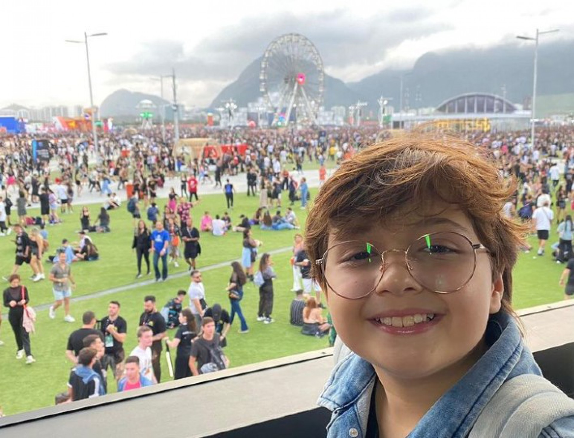 Eduardo Chaves, de 10 anos, que recebeu ajuda para assistir ao show do Post Malone - Reprodução/Instagram