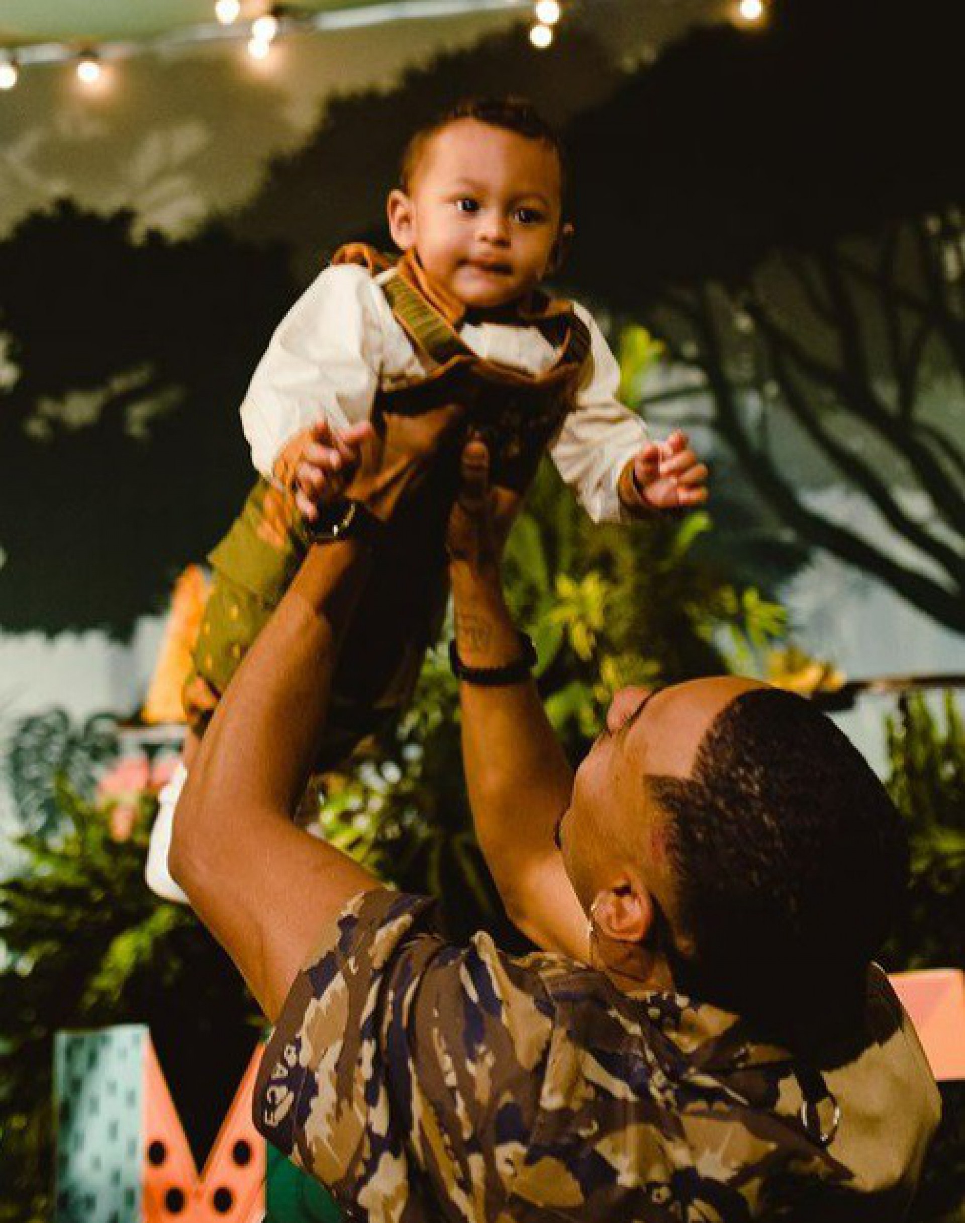 Paulo André posa com o filho - Grazi Belucio/ Reprodução do Instagram