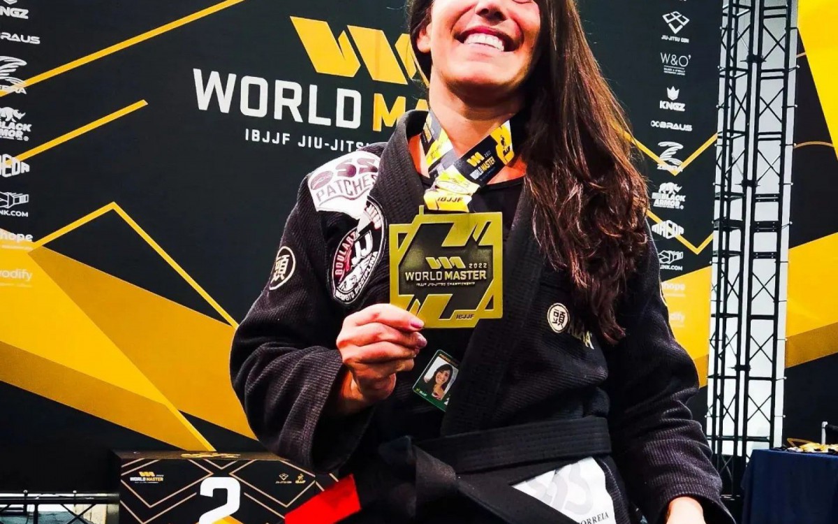 Joice Tavares com a medalha de bronze conquistada no Word Master, no Estados Unidos