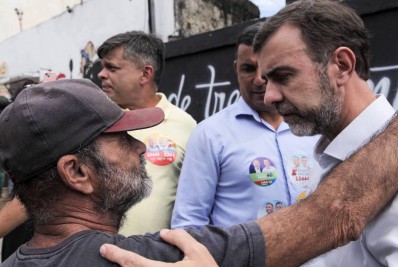 Freixo promete criar rede de cozinhas comunitárias para fornecer comida gratuitamente