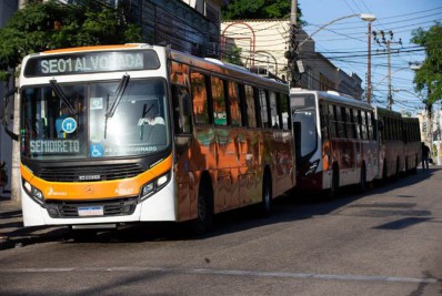Tarifa de ônibus pode vir a ser paga também por cartão no Rio