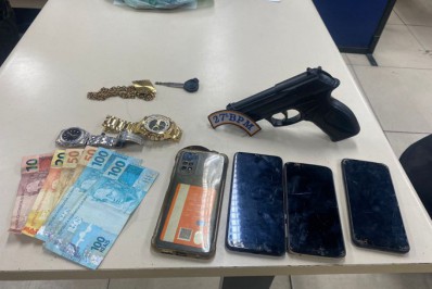 Policiais libertam refém e prendem três suspeitos na Zona Oeste