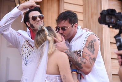 Viih Tube e Eliezer casam no Rock in Rio em cerimônia realizada por Elvis Presley