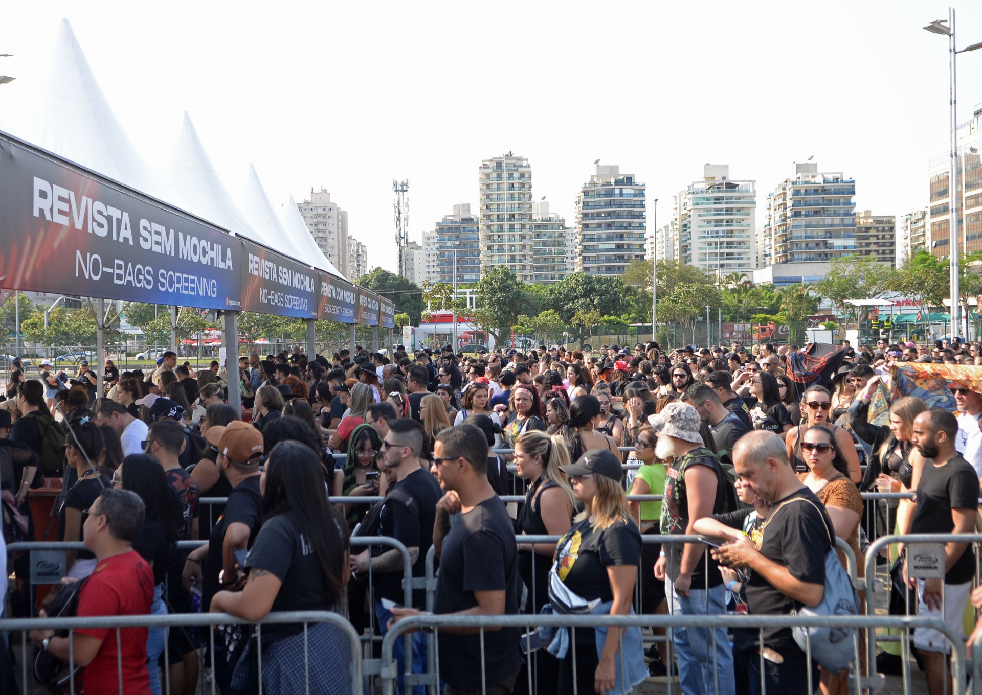 Movimentação durante o Quarto dia do Festival Rock In Rio, realizado na Cidade do Rock, Zona Oeste do Rio de Janeiro, nesta quinta-feira (08).  - Sandro Vox/ Agência O Dia