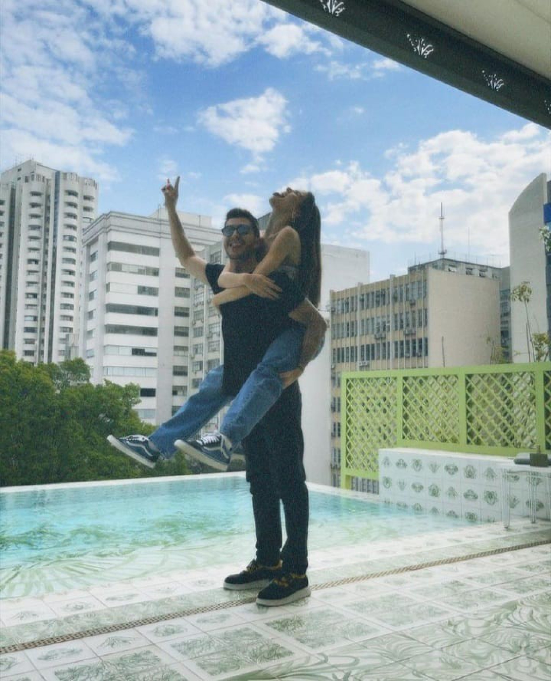 Camila Queiroz e Klebber Toledo  - Reprodução/Instagram