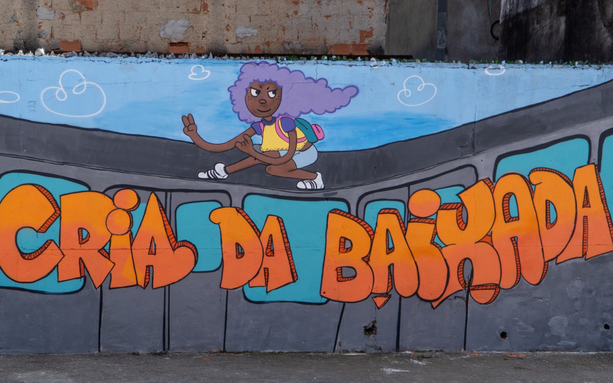 O projeto "Ruas e Ruelas" realiza a ambienta&ccedil;&atilde;o urbana de 206m&sup2; nos muros das casas vizinhas ao Centro Cultural