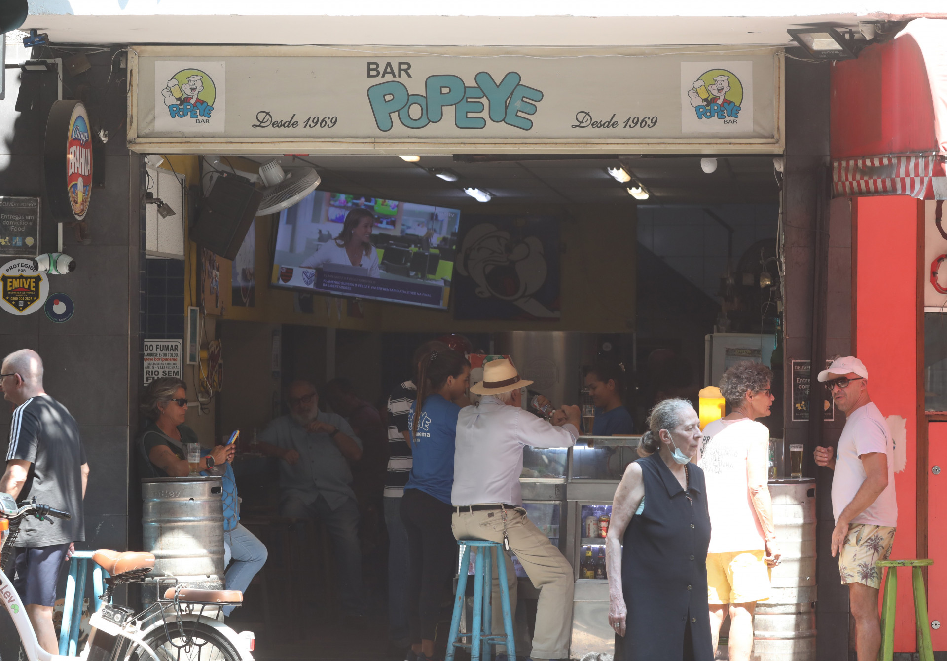 Bar Popeye est&aacute; localizado na Rua Visconde de Piraj&aacute;, em Ipanema, Zona Sul do Rio - Arquivo / Pedro Ivo / Ag&ecirc;ncia O Dia